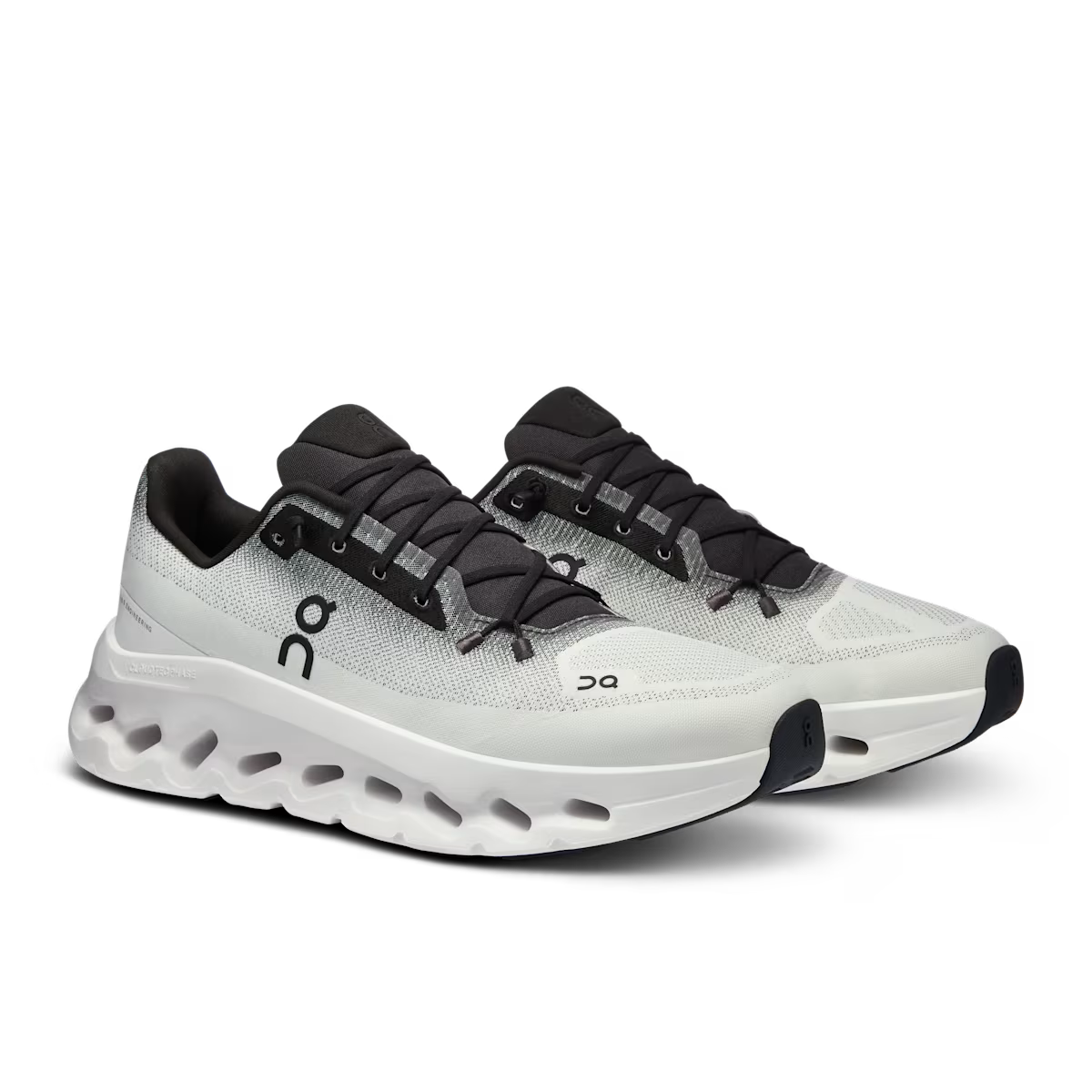 On Running Cloudtilt - Black | Ivory